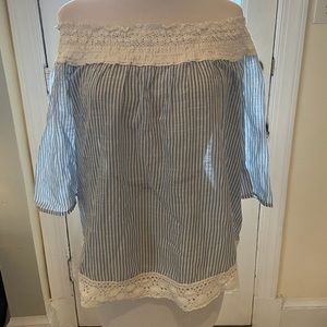 NWT Aerie Off-Shoulder Striped Top sz. Small